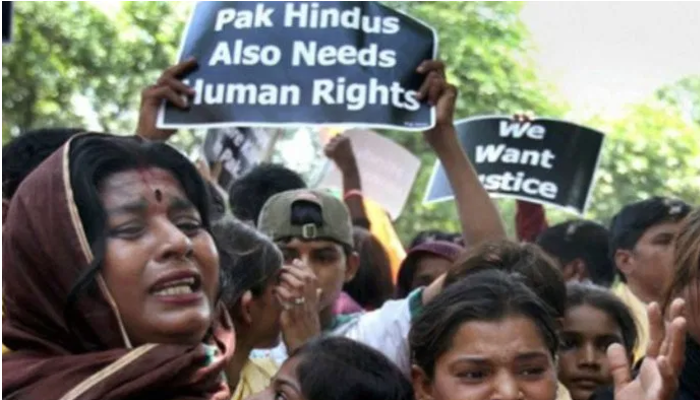 पाकिस्तान में हिन्दुओं पर बडा हमला: घरों में लगाई आग, महिलाओं से रेप