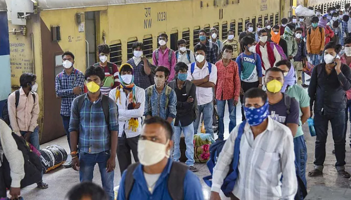 विशेष ट्रेन चलाने पर कर्नाटक सरकार ने मारी पलटी, संकट में फंसे प्रवासी मजदूर