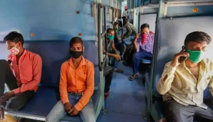 श्रमिक ट्रेनों में बड़ी लापरवाहीः यात्रियों ने किया हंगामा, ट्रेन छोड़ कर भागे ड्राइवर