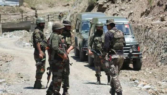 अभी-अभी आतंकी हमला: चलाई ताबड़तोड़ गोलियां, दहला कश्मीर