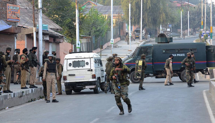 श्रीनगर में आतंकियों ने BSF पर किया हमला, दो जवान शहीद