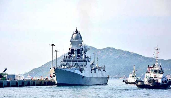चीन ने समुद्र में अचानक से तैनात किये दो नए युद्धपोत, इन देशों में मची खलबली