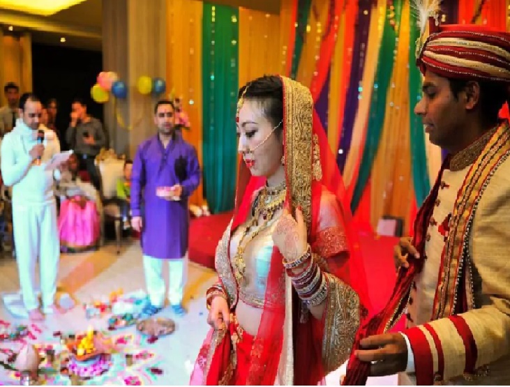 चाइनीज लड़कियों के दीवाने भारतीय, कर रहे शादियां, जानें आती हैं क्या समस्याएं