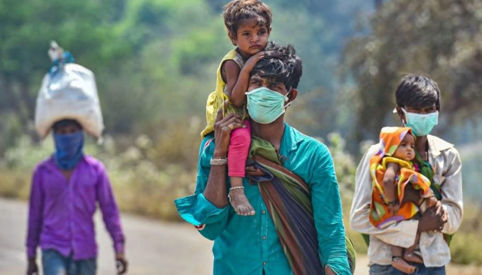 प्रवासी मजदूरों के लिए केंद्र का बड़ा कदम, श्रमिक ट्रेनों के संचालन की बड़ी दिक्कत दूर