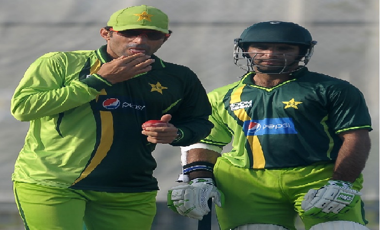 पाकिस्तान के दिग्गज क्रिकेटर पर मौत का साया, हुआ महामारी का शिकार