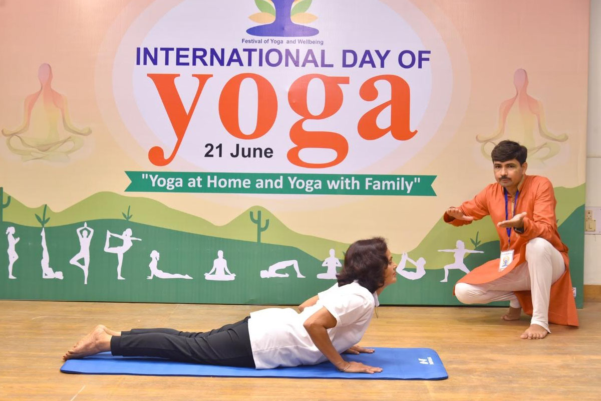 International Yoga Day 2020: IIT कानपुर में योग दिवस का हुआ आयोजन