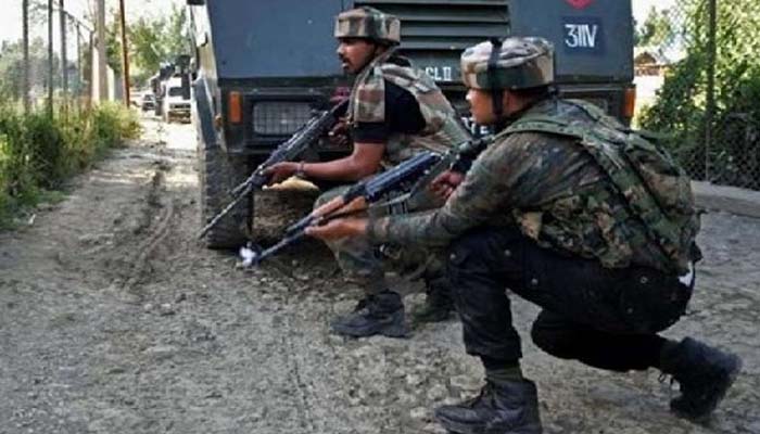 दहला कश्मीर: आतंकी-सेना के बीच मुठभेड़ जारी, 5 दिन में मारे दर्जनभर आतंकवादी