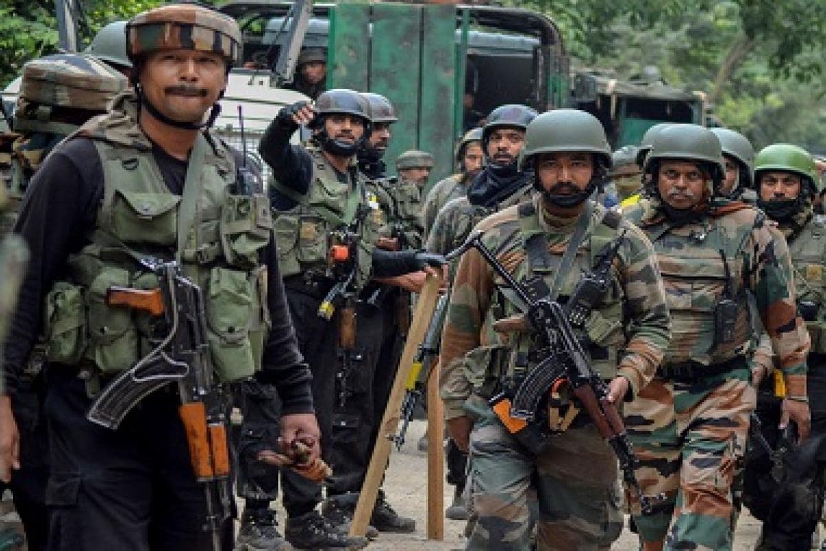 जम्मू-कश्मीर: CRPF पर आतंकी हमला, 2 जवान शहीद, सर्च ऑपरेशन जारी