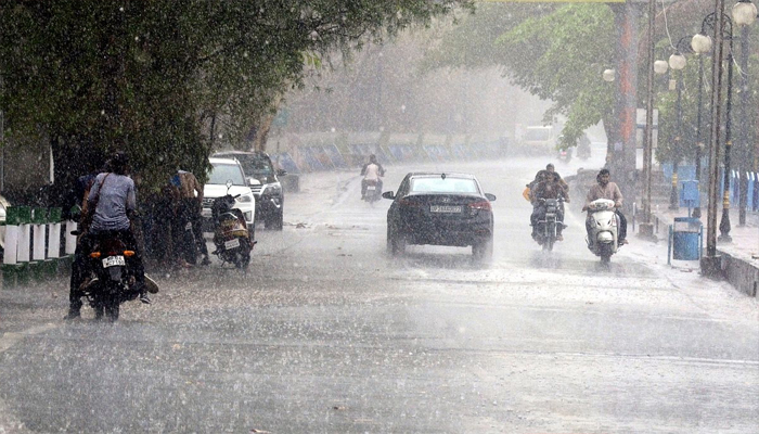 बारिश का अलर्ट जारी: 24 घंटों में होगी मूसलाधार बरसात, मौसम विभाग ने दी चेतावनी