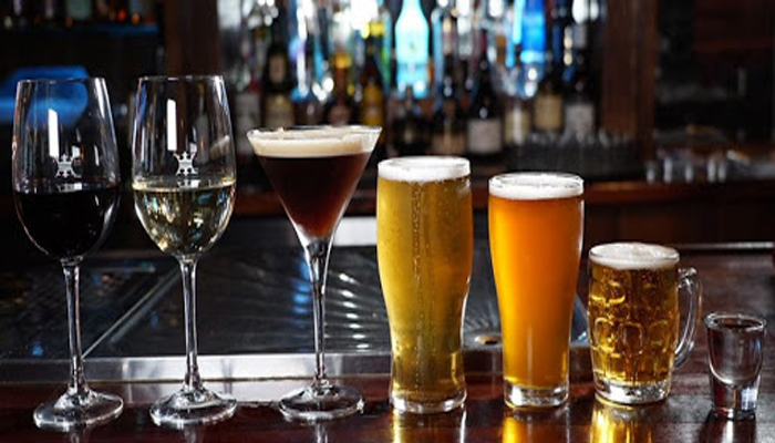 बियर 35 रुपए सस्ती: शराब का दम इतना, सरकार ने बदली आबकारी नीति