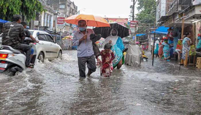 2 दिन भयंकर बारिश: कहीं  बाढ़ तो कहीं भूस्खलन से लोग होंगे तबाह, अलर्ट जारी