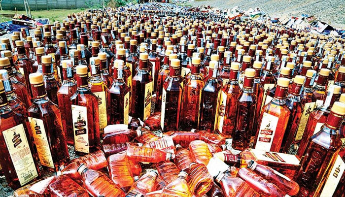 आबकारी विभाग को मिली बड़ी कामयाबी, पकड़ी 1.65 लाख लीटर अवैध शराब