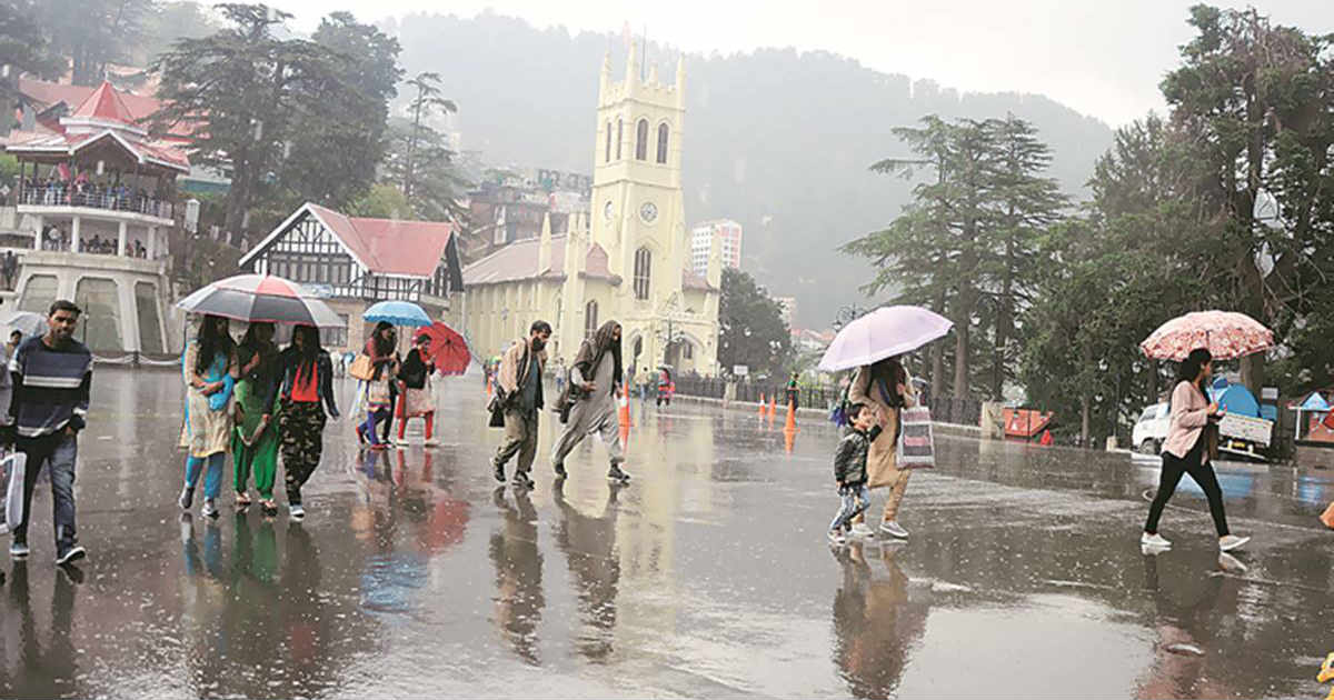 मौसम अलर्टः इस प्रदेश में भारी बारिश की चेतावनी, 31 सड़कें हुईं बंद