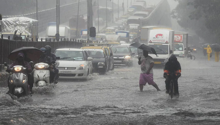भारी बारिश की चेतावनी: 2-3 घंटे में झमक कर गिरेगा पानी, हाई-अलर्ट से डरे लोग