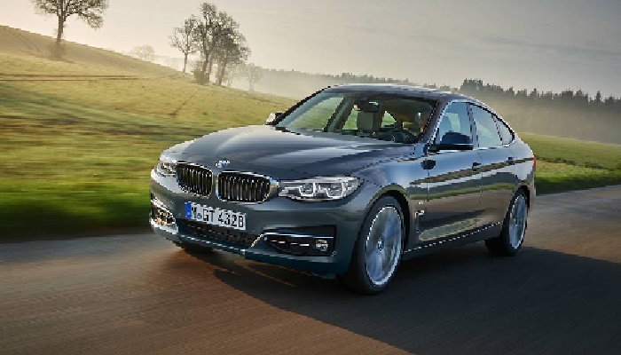 BMW का धमाका: लाॅन्च की दमदार कार, जानिए कीमत और फीचर्स