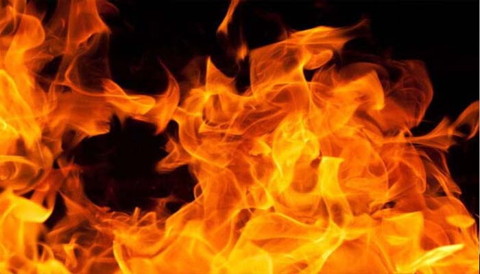 ऑनर किलिंग की वारदात से कांप उठी यूपी, प्रेमी युगल को आग में ज़िंदा फूंका