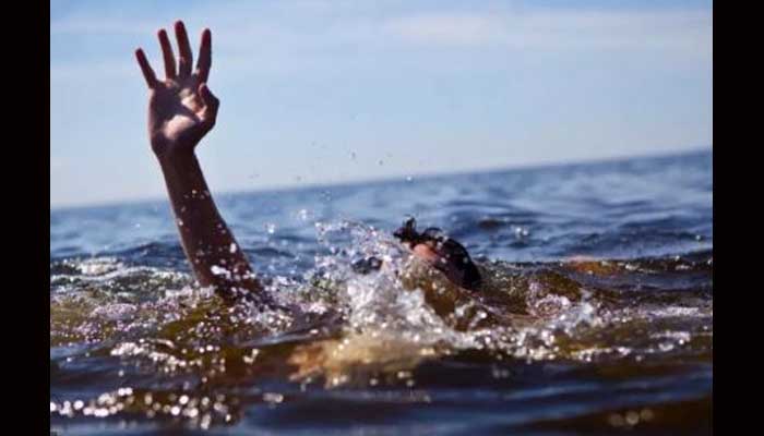 नदी में सेल्फी पड़ी भारी: पानी में डूबे चचेरे भाइयों समेत तीन डूबे, तलाश जारी