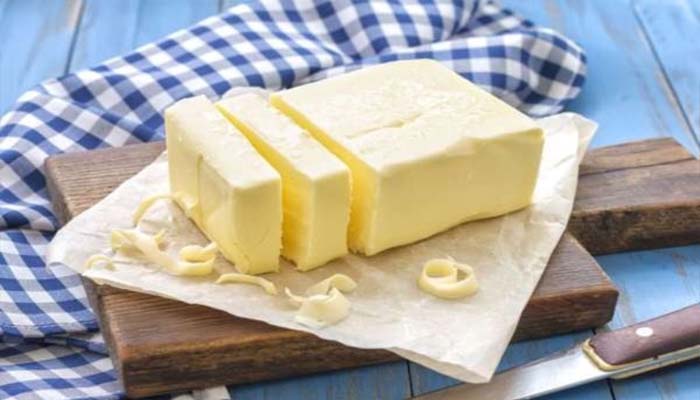 चोरी छिपे तैयार की जा रही नकली मक्खन की फ़ाइल फोटो 