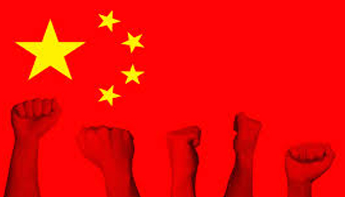 दुनिया को चिढ़ा रहा चीनः बिना मास्क और सोशल डिस्टेंसिंग घूम रहे लोग