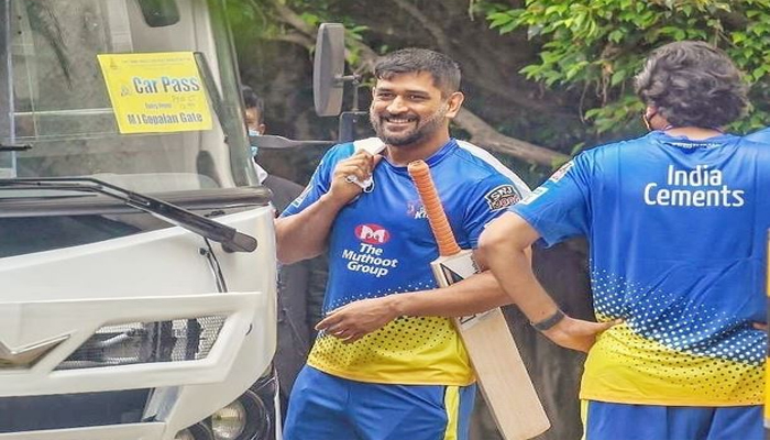 Dhoni आए सामने: IPL से पहले शानदार अंदाज में दिखे, CSK ने शेयर की तस्वीर