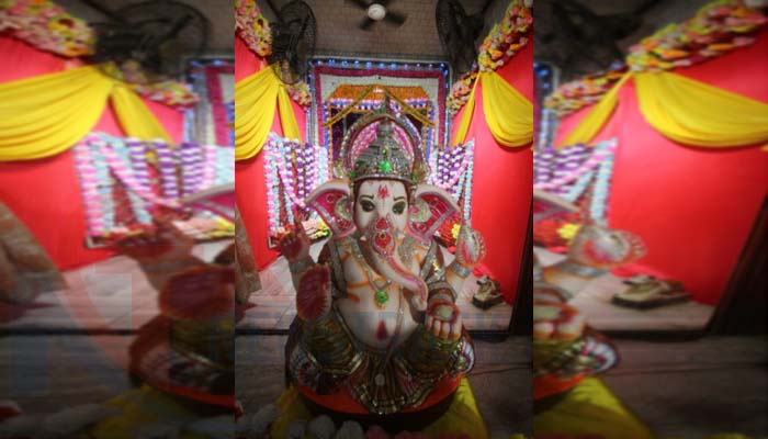 गणेश चतुर्थी: मनकामेश्वर मंदिर में गणेश जी की मूर्ति की स्थापना, देखें तस्वीरें