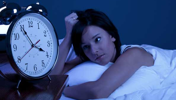 नींद न आना खतरनाक: आप पहुंच रहे बीमारियों के करीब, इम्यून सिस्टम पर असर