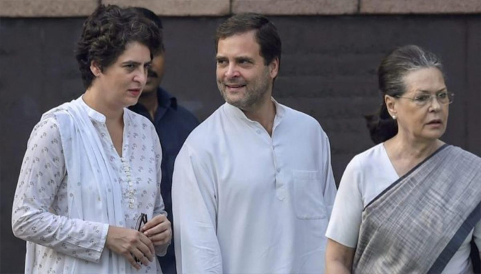 कांग्रेस के 23 प्रमुख नेताओं की सोनिया को चिट्ठी, पार्टी में बड़े बदलाव की मांग