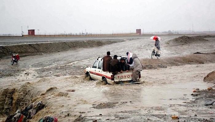 200 pakistani died due to flood from heavy rain