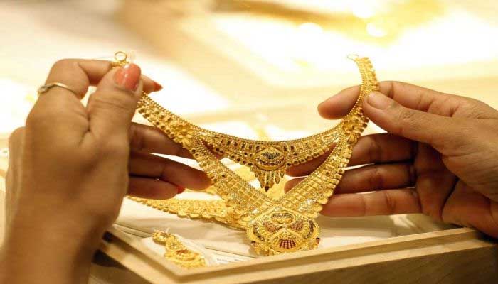 Gold Silver में भारी गिरावट: सोना 4 हजार से ज्यादा सस्ता, चांदी भी हुई सस्ती