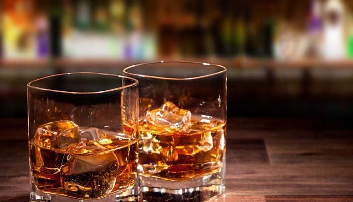 नशेबाजों का तांडव: अवैध शराब को लेकर आपस में भिड़े, एक युवक की मौत