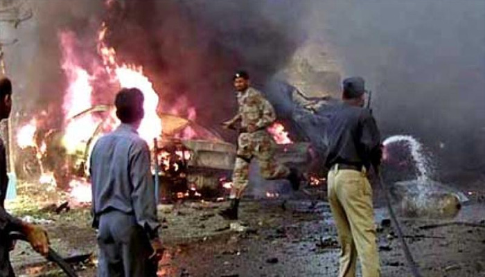धमाके से कांपा कश्मीर: पूरे इलाके में मचा हड़कंप, मेजर समेत 2 जवान घायल
