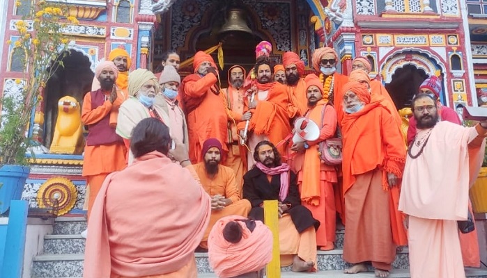 पवित्र छड़ी यात्राः केवल छड़ी गई बद्रीधाम गर्भगृह में, 17 को हुई थी रवाना