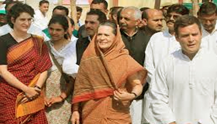 फटकार और सत्‍कार के फार्मूले से सोनिया ने कांग्रेस में राहुल को किया मजबूत