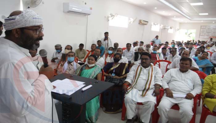 पिछड़ा वर्ग विभाग की प्रतिनिधि बैठक: कांग्रेस प्रदेश अध्यक्ष अजय कुमार लल्लू ने किया संबोधित, देखें तस्वीरें