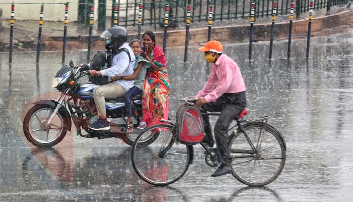 मौसम हुआ सुहाना: राजधानी लखनऊ में हुई झमाझम बारिश, देखें तस्वीरें