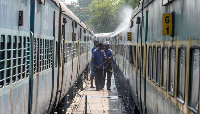 खुशखबरी: 80 स्पेशल ट्रेनों के लिए टिकट की बुकिंग शुरू, जानिए कैसे होगा कंफर्म
