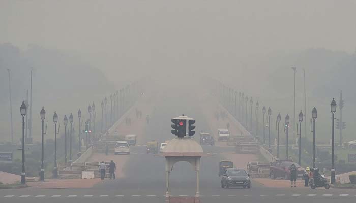 दिल्ली में अलर्ट: हवा से बढ़ रहा खतरा, सरकार की बढ़ी चिंता