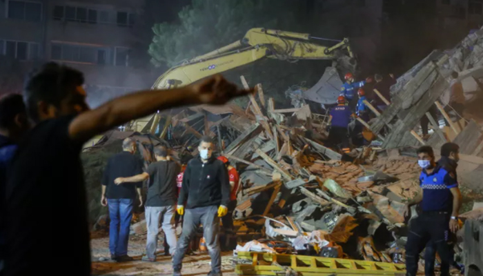 तुर्की में भारी तबाही, भीषण भूकंप से आयी सुनामी, मचा हाहाकार
