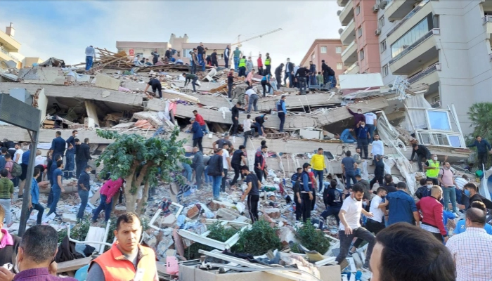 भूकंप के जोरदार झटकों से कांपा देश: मची भारी तबाही, सुनामी का अलर्ट