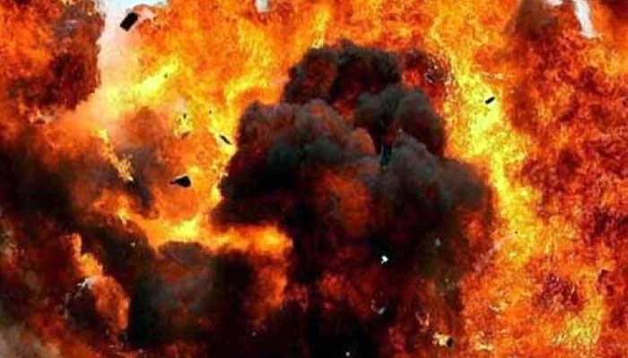 धमाके से हिला शहर: दिवाली के लिए बड़ा बम बना रहे थे छात्र, विस्फोट में चार घायल