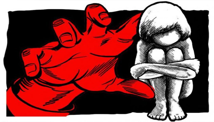 अब खेत में बलात्कार: पत्थर से कुचला दलित बच्ची का मुंह, यूपी बनी रेप की राजधानी