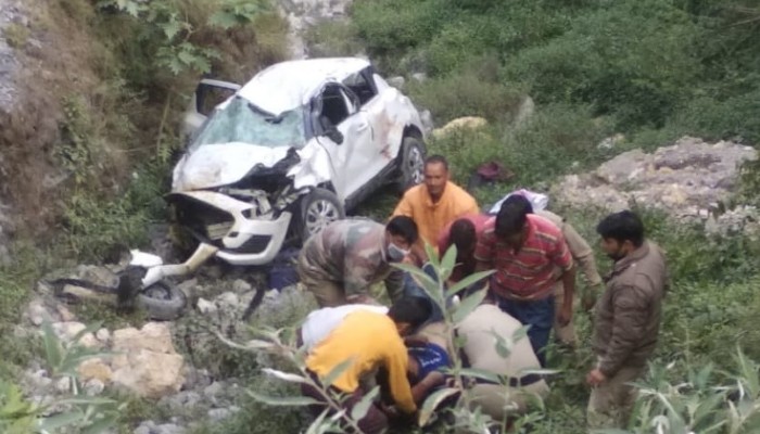 Uttarakhand car accident Car Fell Into Ditch On Dehradun Mussoorie Road Near Kimadi two dead 