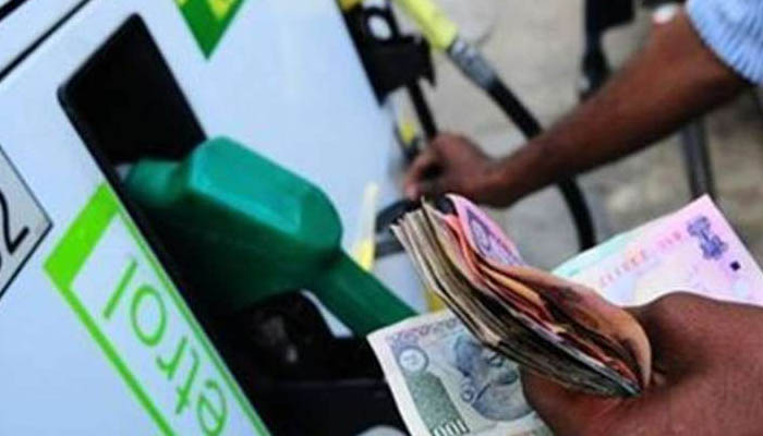 Petrol-Diesel: आज इतने रुपए बिक रहा पेट्रोल और डीजल, तुरंत चेक करें रेट