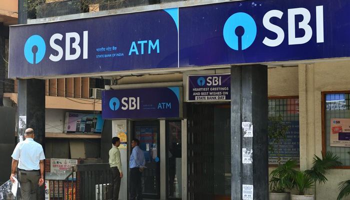 SBI सेवा हुई बंद: अब सिर्फ ATM का ही सहारा, ग्राहकों में मची हलचल