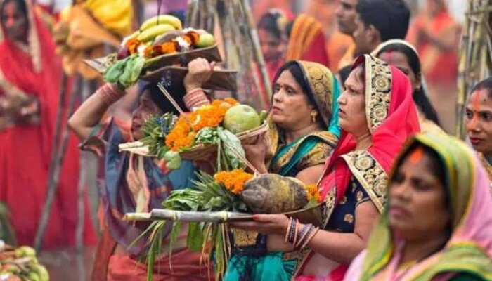Chhath Puja 2020: सार्वजनिक स्थानों पर छठ पूजा करने पर रोक, गाइडलाइन जारी