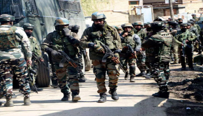 घुसे 300 आतंकी भारत में: सेना हथियारों के साथ तैनात, अलर्ट पर कश्मीर