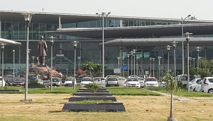 Amausi Airport