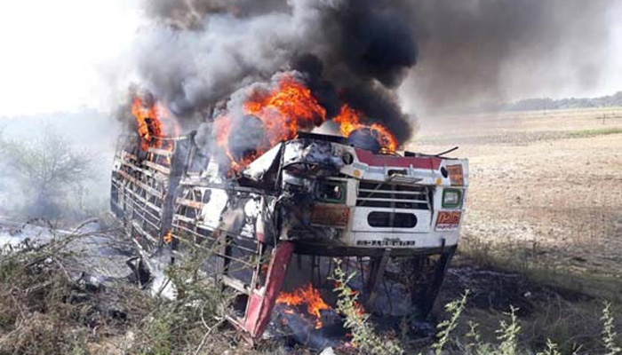 बस में जले यात्री: चिल्लाते रहे तड़प-तड़प कर, मौत का तांडव जयपुर-दिल्ली हाइवे पर