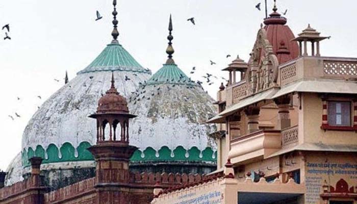 श्रीकृष्ण जन्मभूमि विवाद में नया मोड़, मंदिर-मस्जिद पर उठी ये मांग, केस पहुंचा कोर्ट