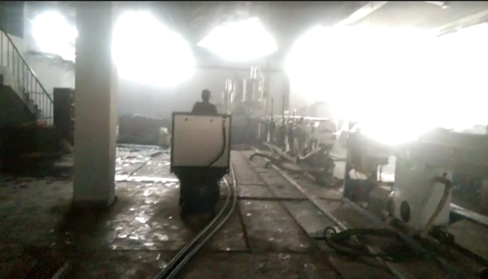 आग से दहला यूपी: ITI फैक्ट्री में भयानक घटना, दमकल गाड़ियों से भरा रायबरेली
